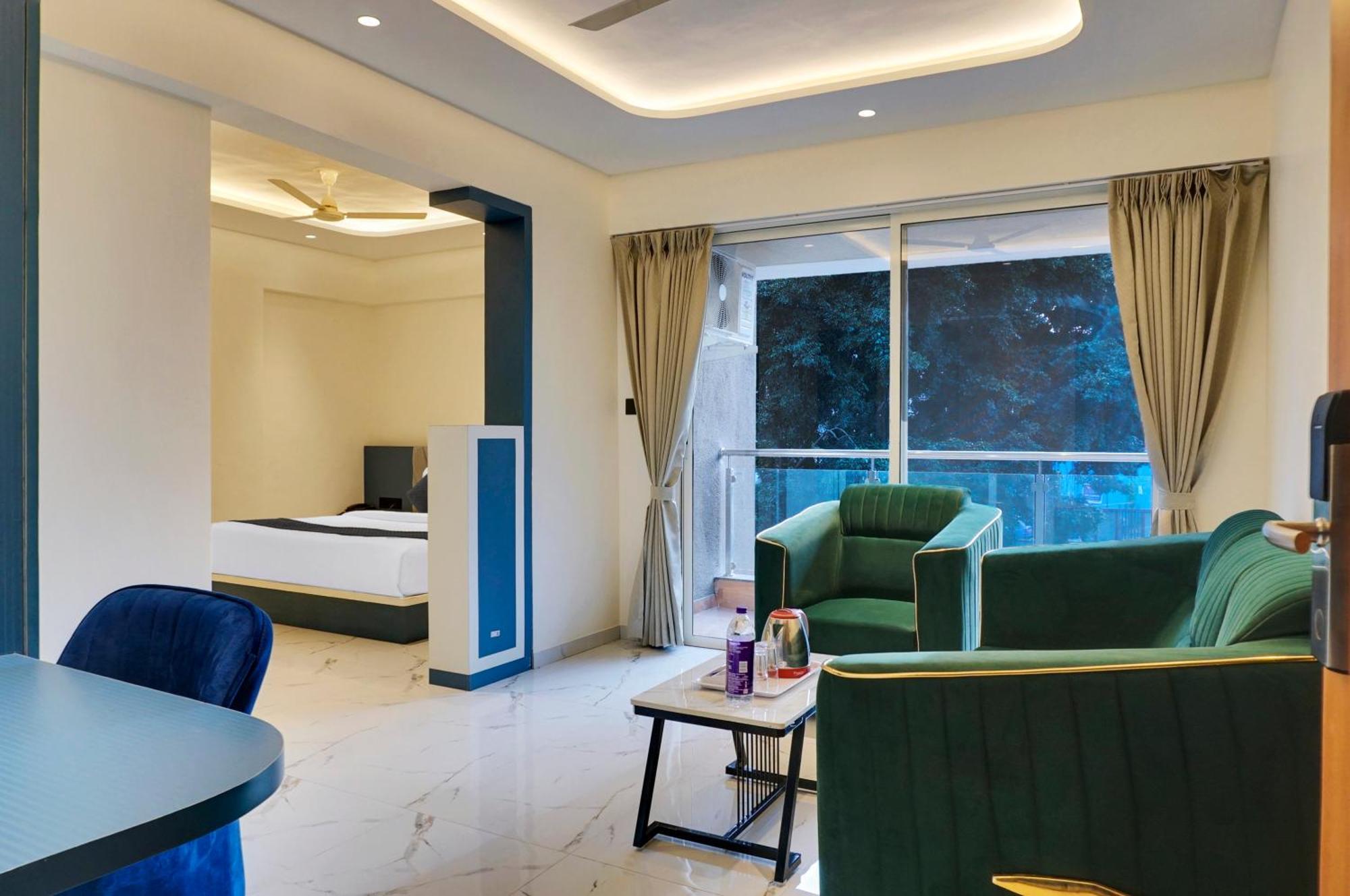 Palm Suites Baner- Indian Nationals Only Pune Luaran gambar