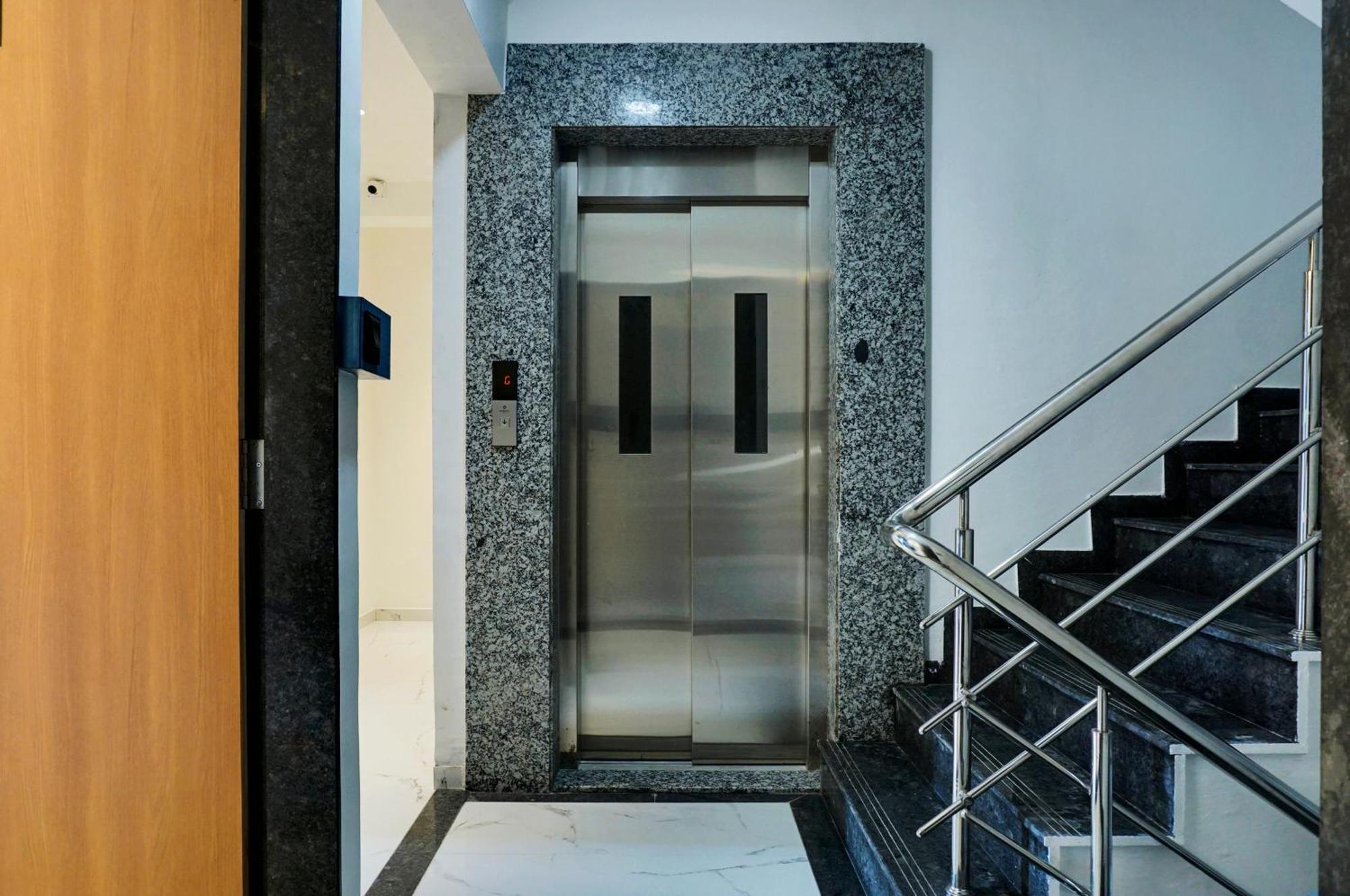 Palm Suites Baner- Indian Nationals Only Pune Luaran gambar