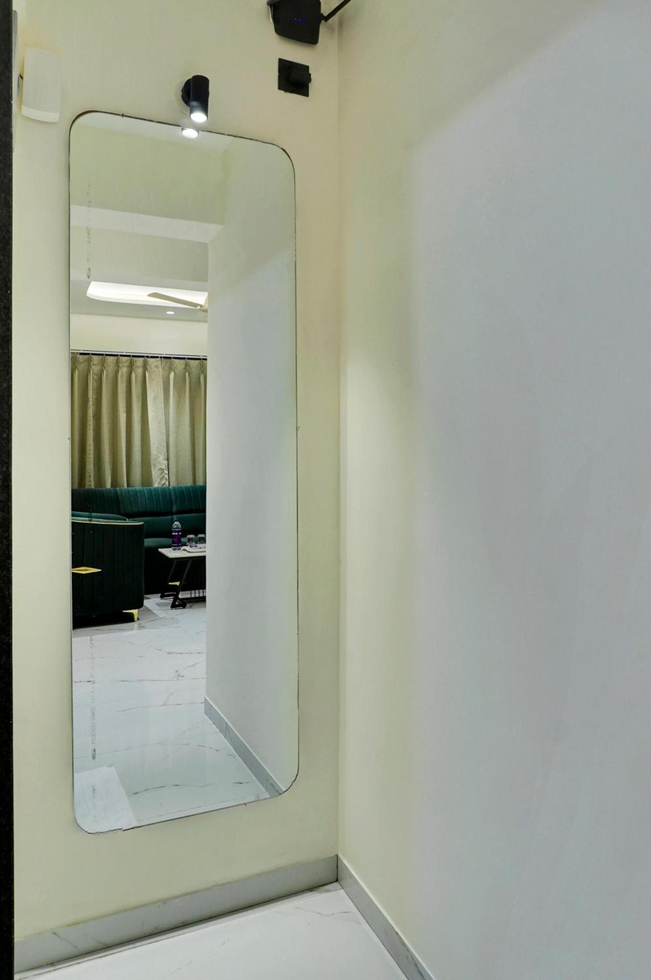 Palm Suites Baner- Indian Nationals Only Pune Luaran gambar
