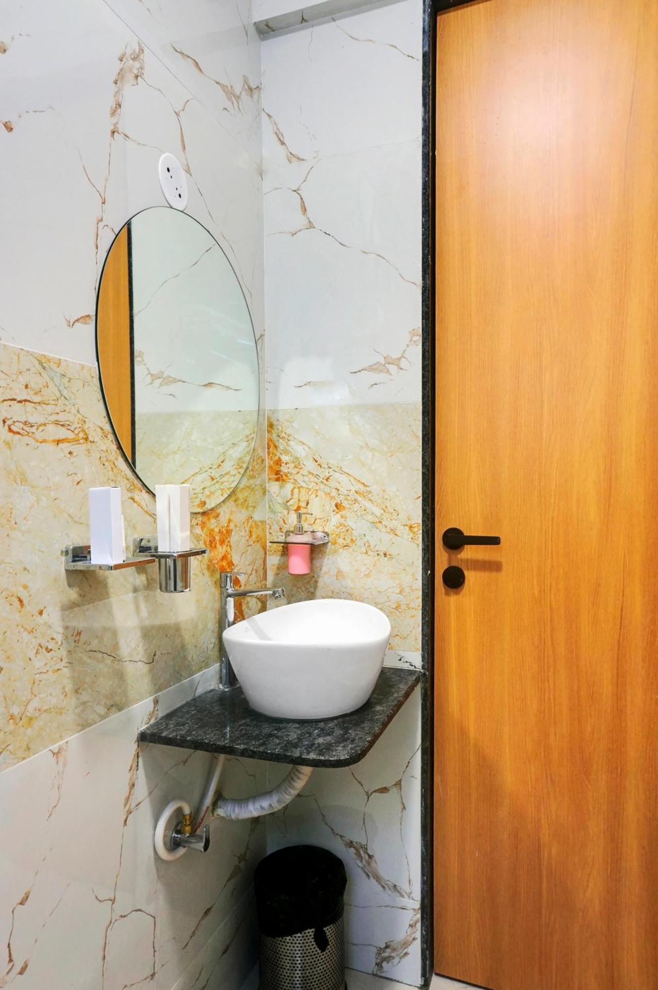 Palm Suites Baner- Indian Nationals Only Pune Luaran gambar